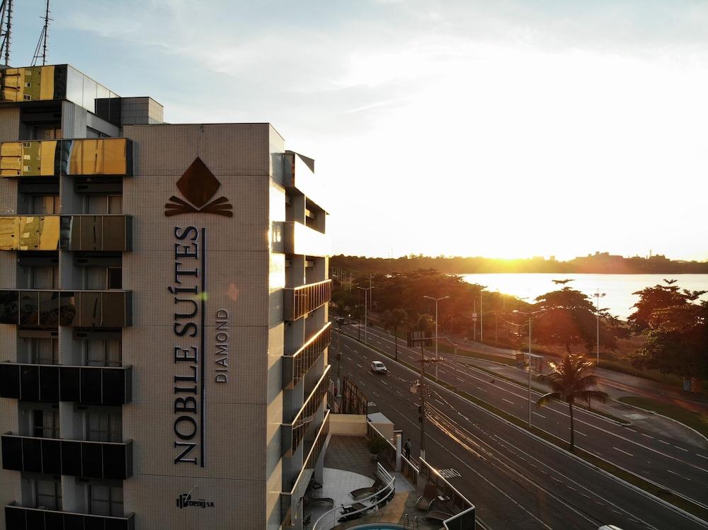 Nobile Suites Diamond Vitoria Bagian luar foto